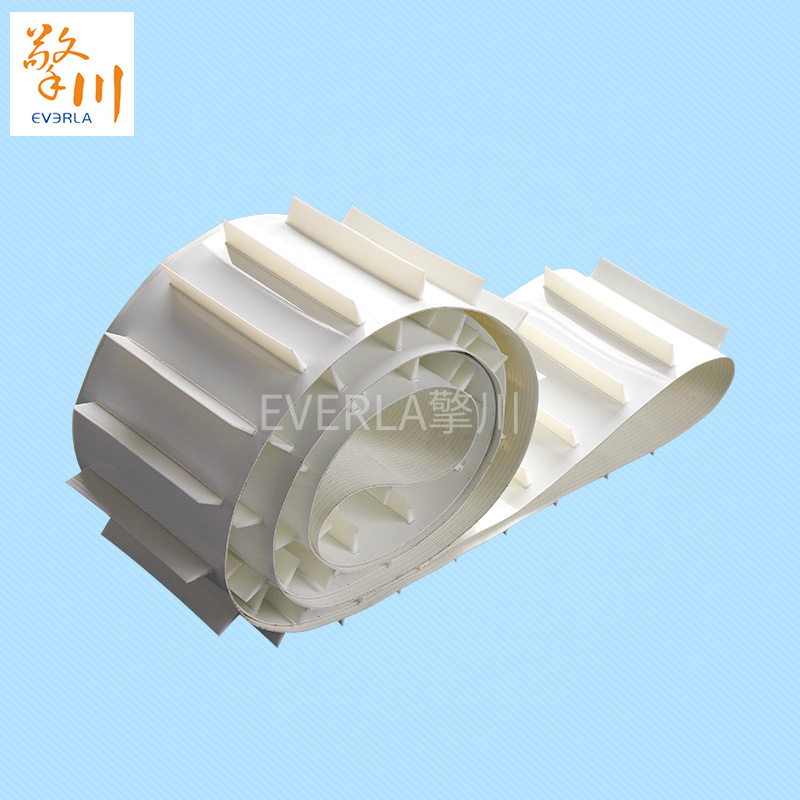 流水線爬坡加擋板白色食品PU<a href='http://www.hookf.cn/shusongdai/' target='_blank'><u>輸送帶</u></a>