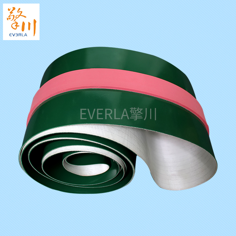 綠色pvc<a href='http://www.hookf.cn/shusongdai/' target='_blank'><u>輸送帶</u></a>表面加紅色橡膠條